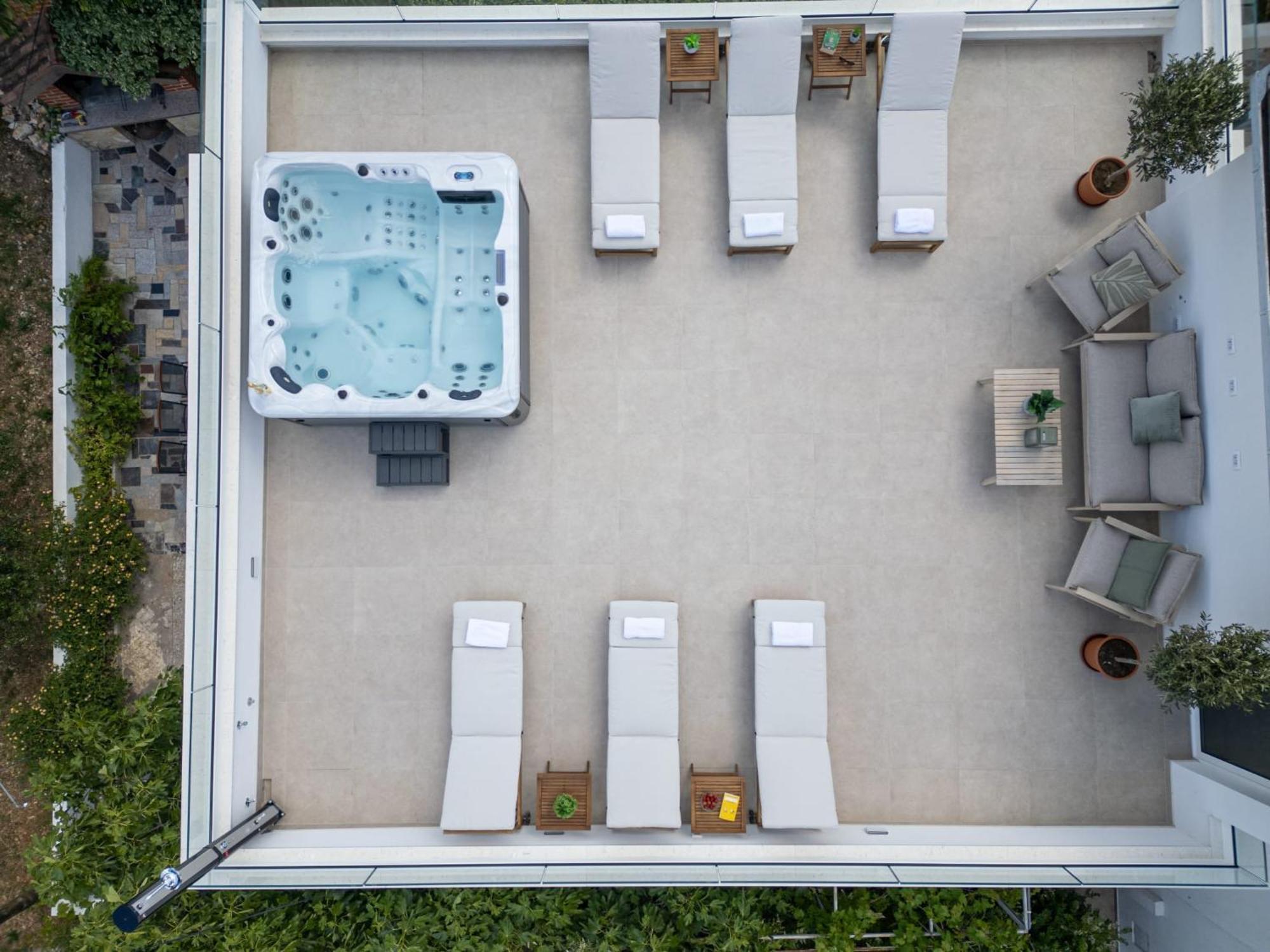 Villa Rozana - Beachfront Wellness Retreat Seget Vranjica Exterior foto