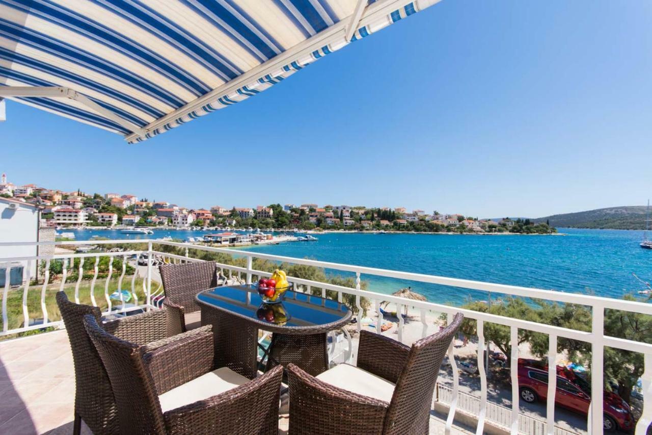 Villa Rozana - Beachfront Wellness Retreat Seget Vranjica Exterior foto